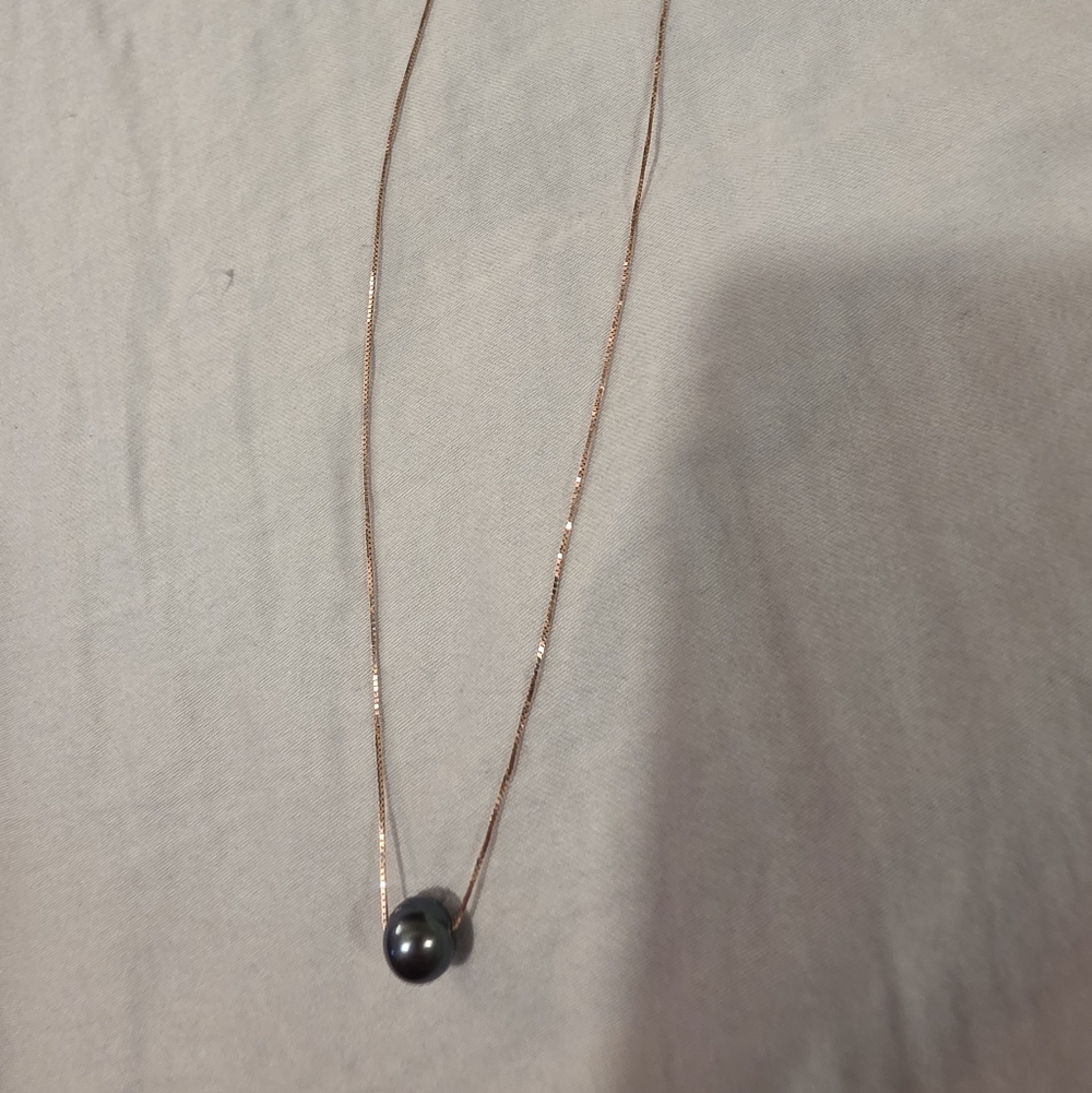 10k Rose Gold Floater Pearl Necklace